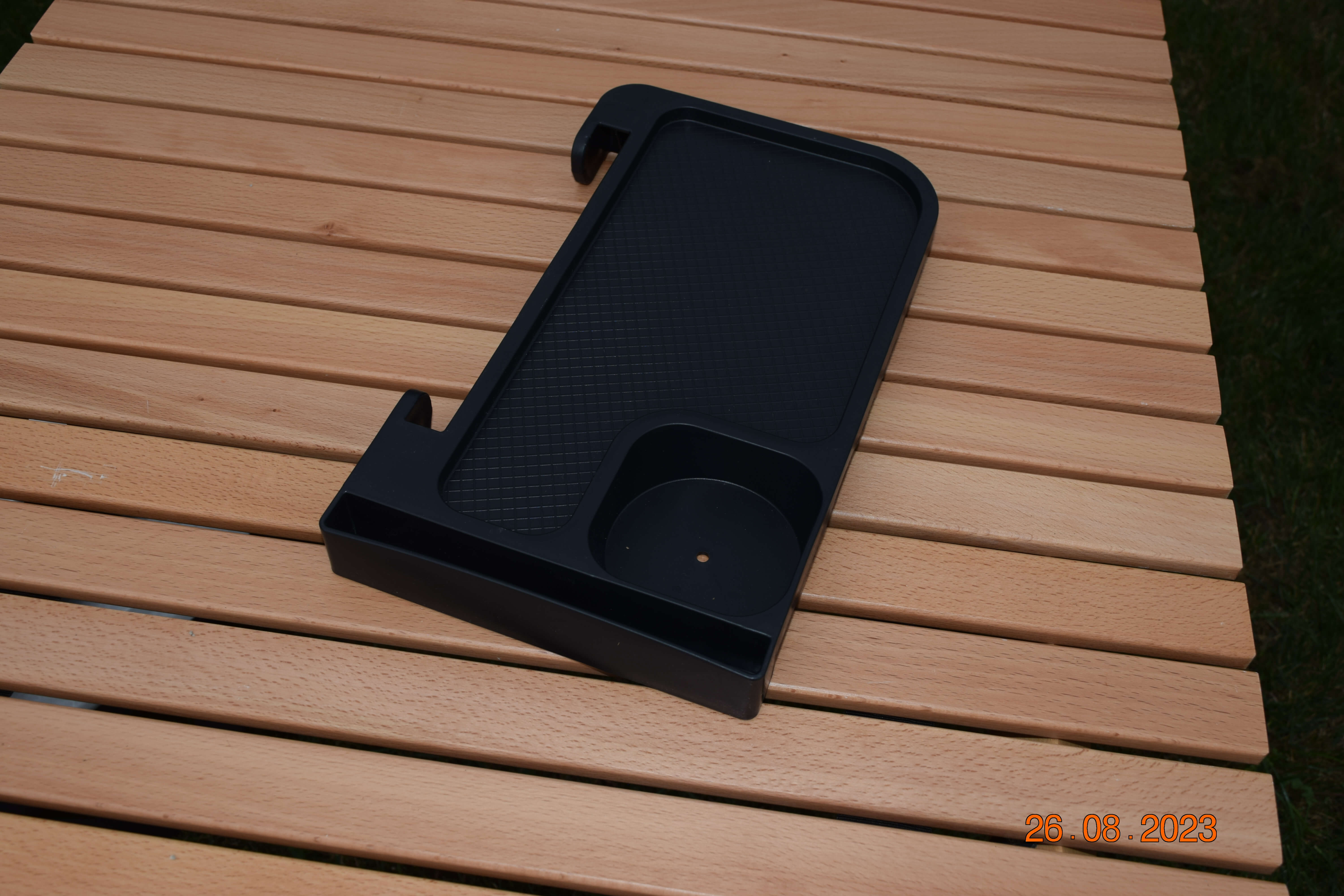 półeczka cargo plastikowe do tego krzesła skladanego